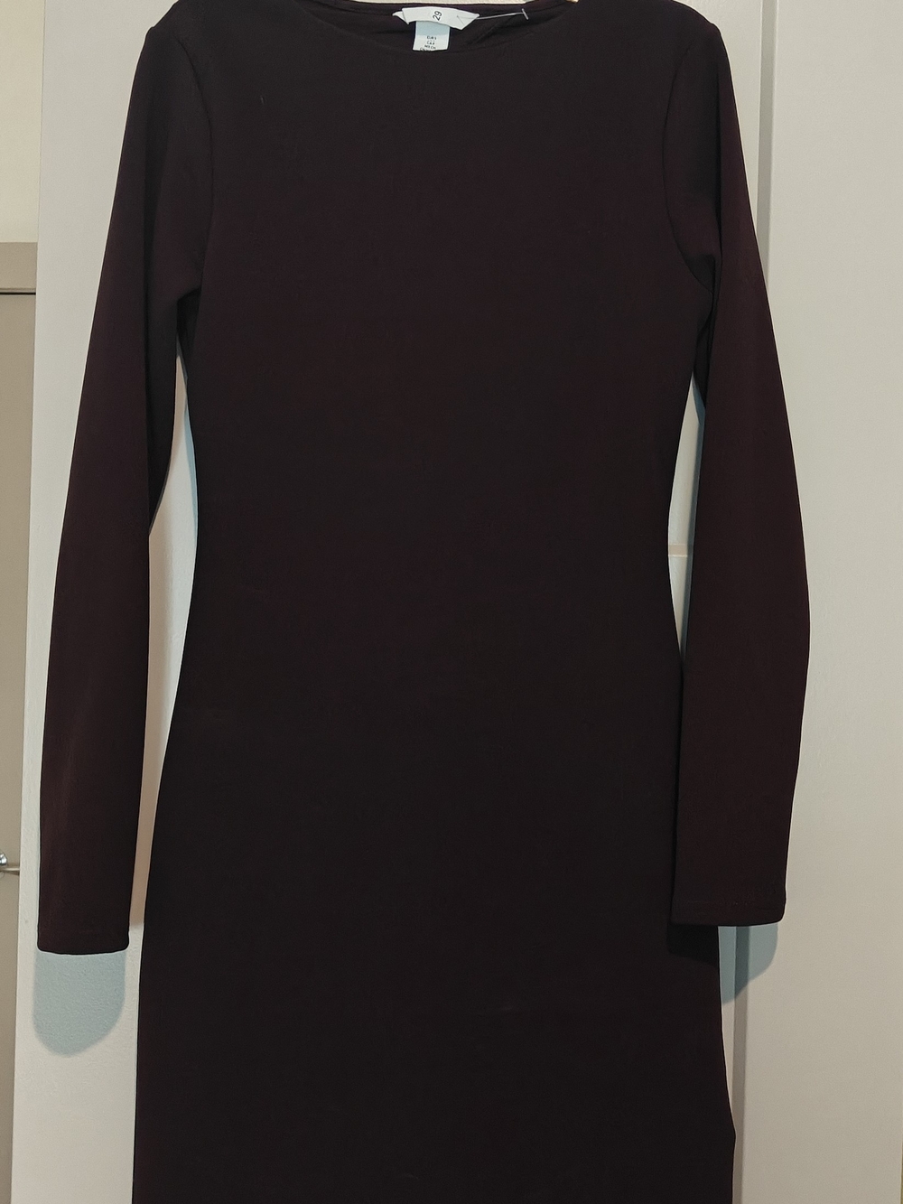 Long-Sleeve Bodycon Dress in Deep Wine